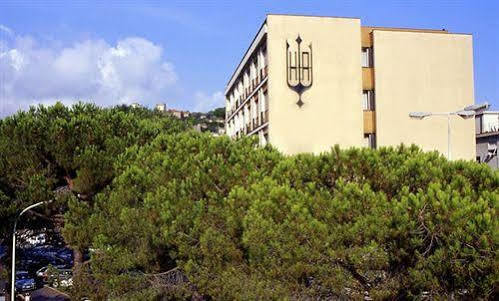 Riviera Hotel